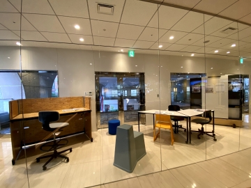 【東京オフィスエントランス】フレキシブルに使える「Vitra」のオフィス家具