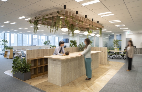 オフィスデザイン事例|コミュニケーションデザインで、社内外のあらゆる人同士を「結」ぶオフィス