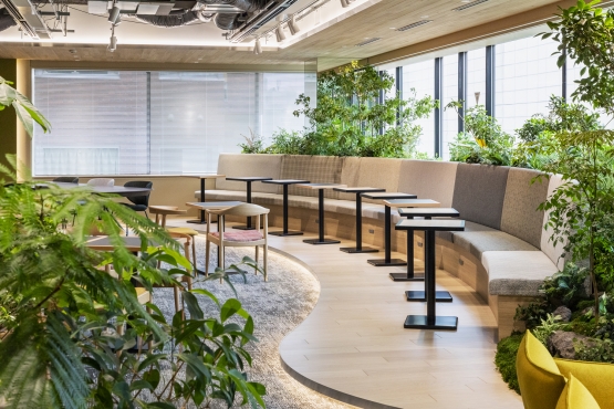 オフィスデザイン事例|企業の成長に寄り添い、人との交流から新たなビジネスが生まれるシェアオフィス「The Place Shibuya」