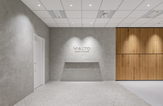 オフィスデザイン事例|交流・出会いを加速させ、個人とチームの生産性が高まる「Vialto Brand Office」