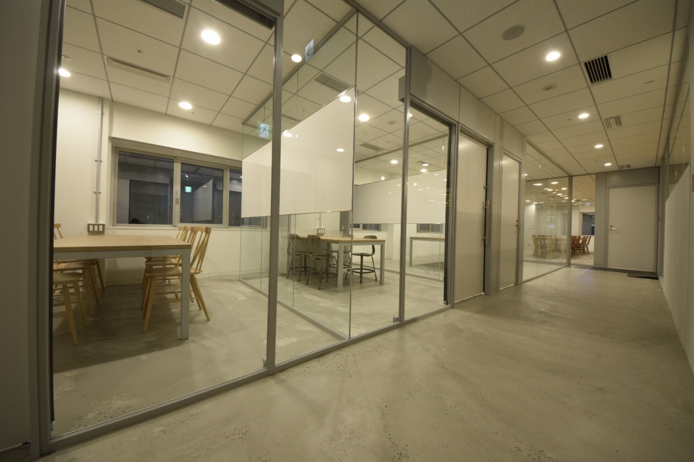 オフィスデザイン実績～3フロアに一体感をもたせたオープンで開放的な“freee”的オフィス