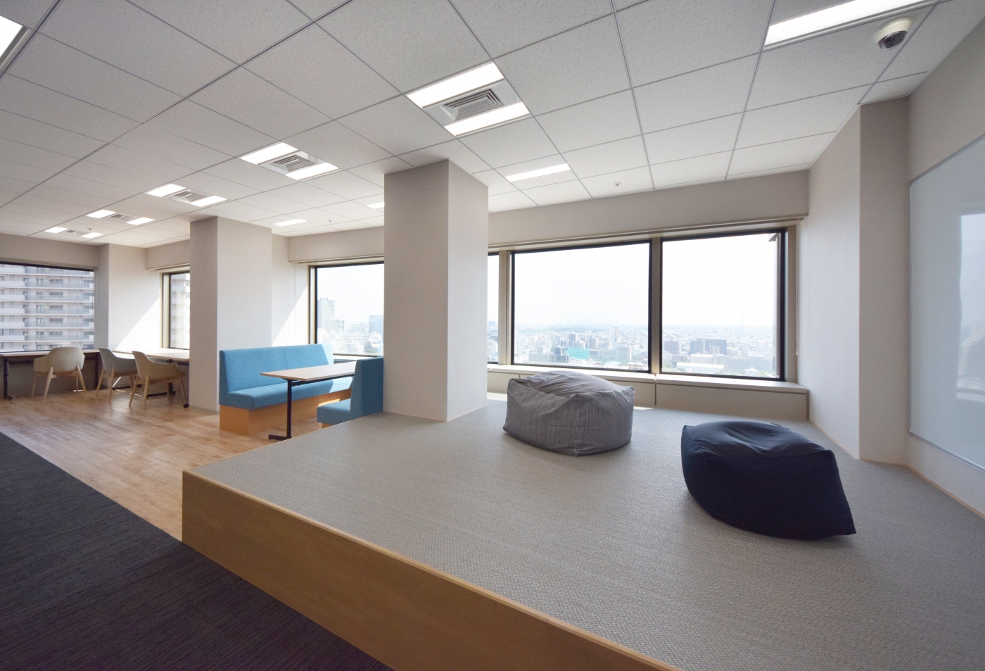 オフィスデザイン実績～信頼感と機能性を兼ね備えた居心地の良いオフィス