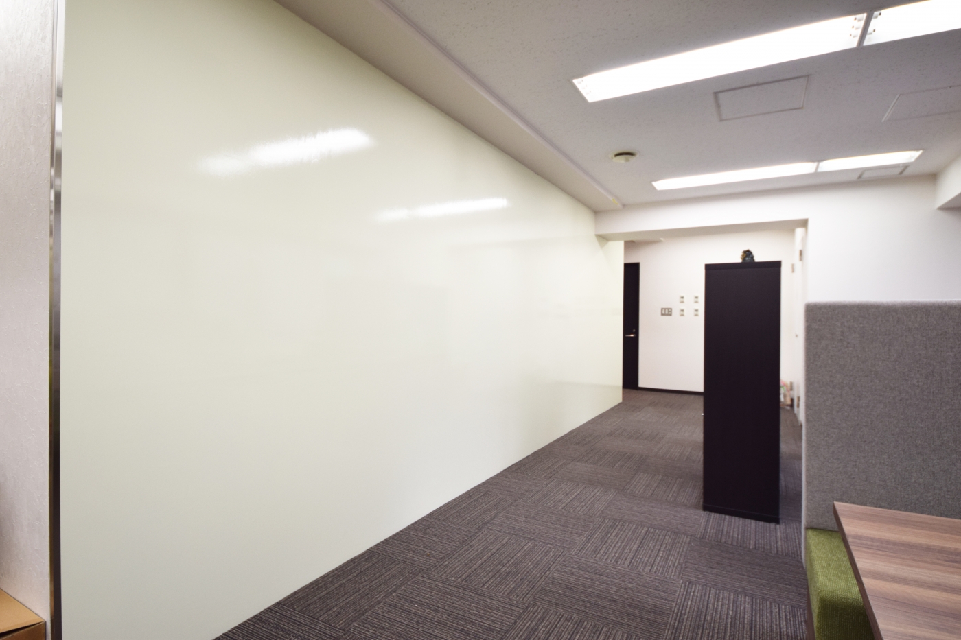 オフィスデザイン実績～”空間にメリハリを”シーンを選んでスペースを使い分けるセレクタブルオフィス