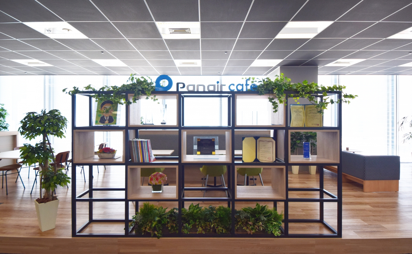オフィスデザイン実績～「和」を取り入れたシンプルな空間と、木目の温かさが調和したオフィス