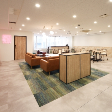 オフィスデザイン事例|コミュニケーションやイノベーションが生まれる、開放的で洗練されたオフィス