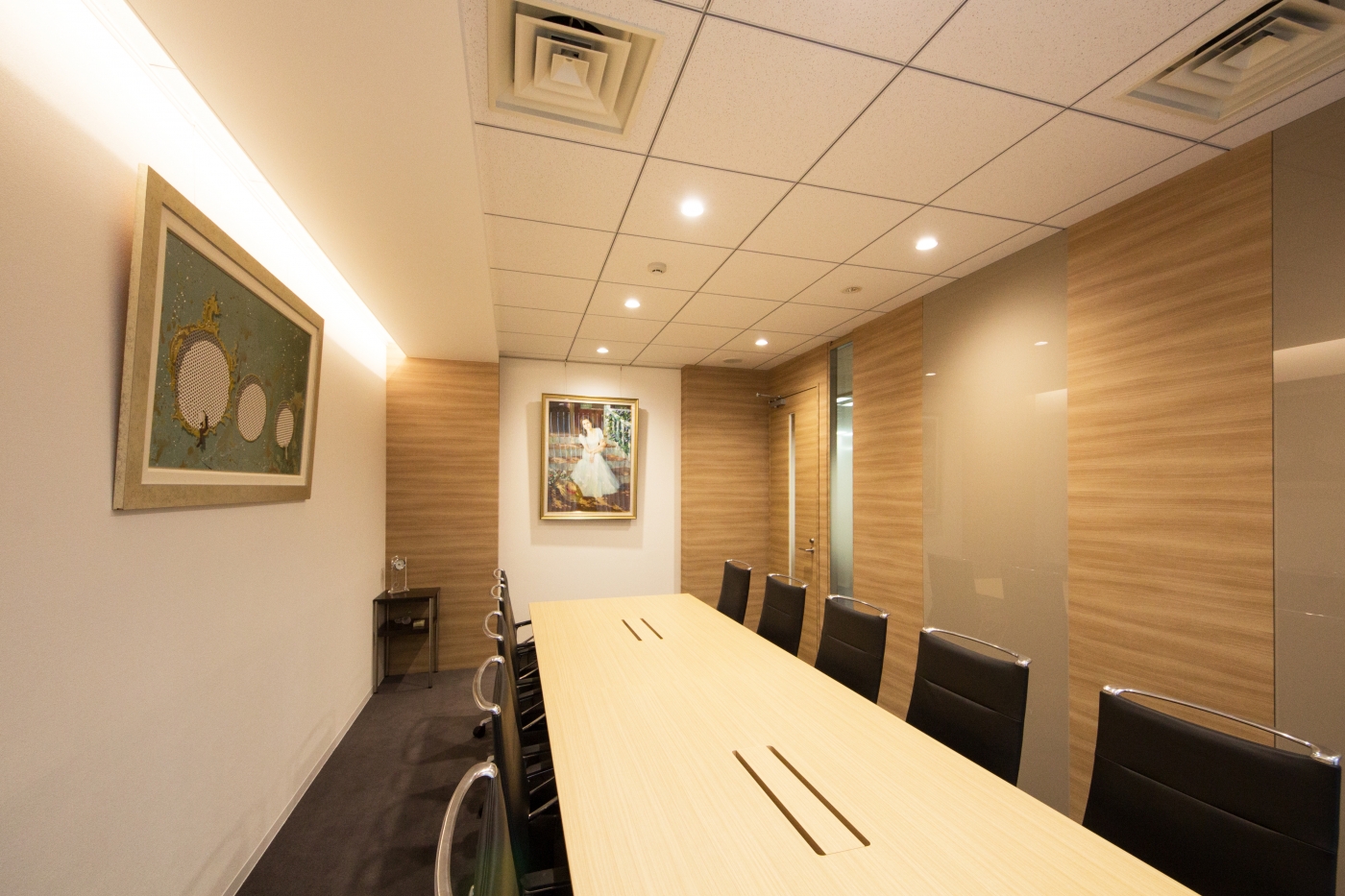 オフィスデザイン実績～上質な空間でお客様をお出迎えするおもてなしのデザイナーズオフィス
