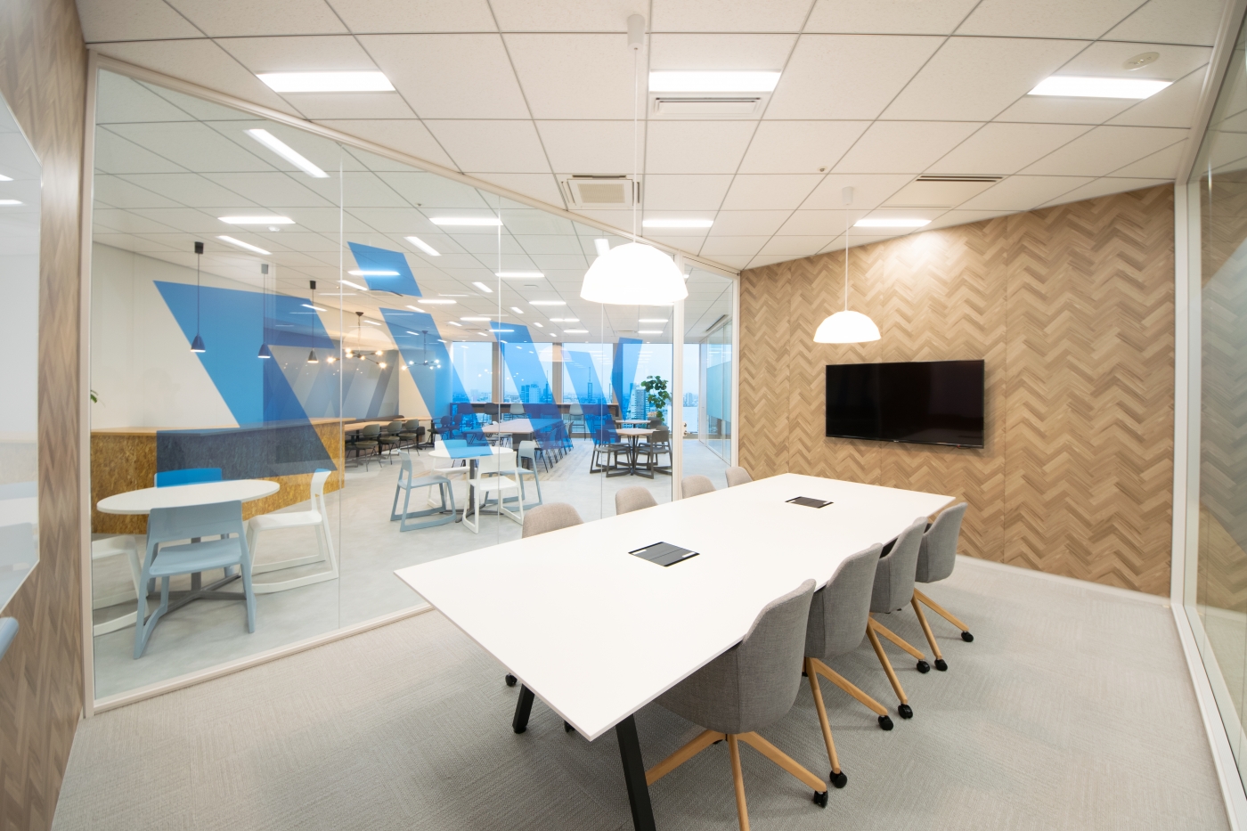 オフィスデザイン実績～『Wiz CCT Lab』 新規事業開発の拠点となるイノベーティブオフィス