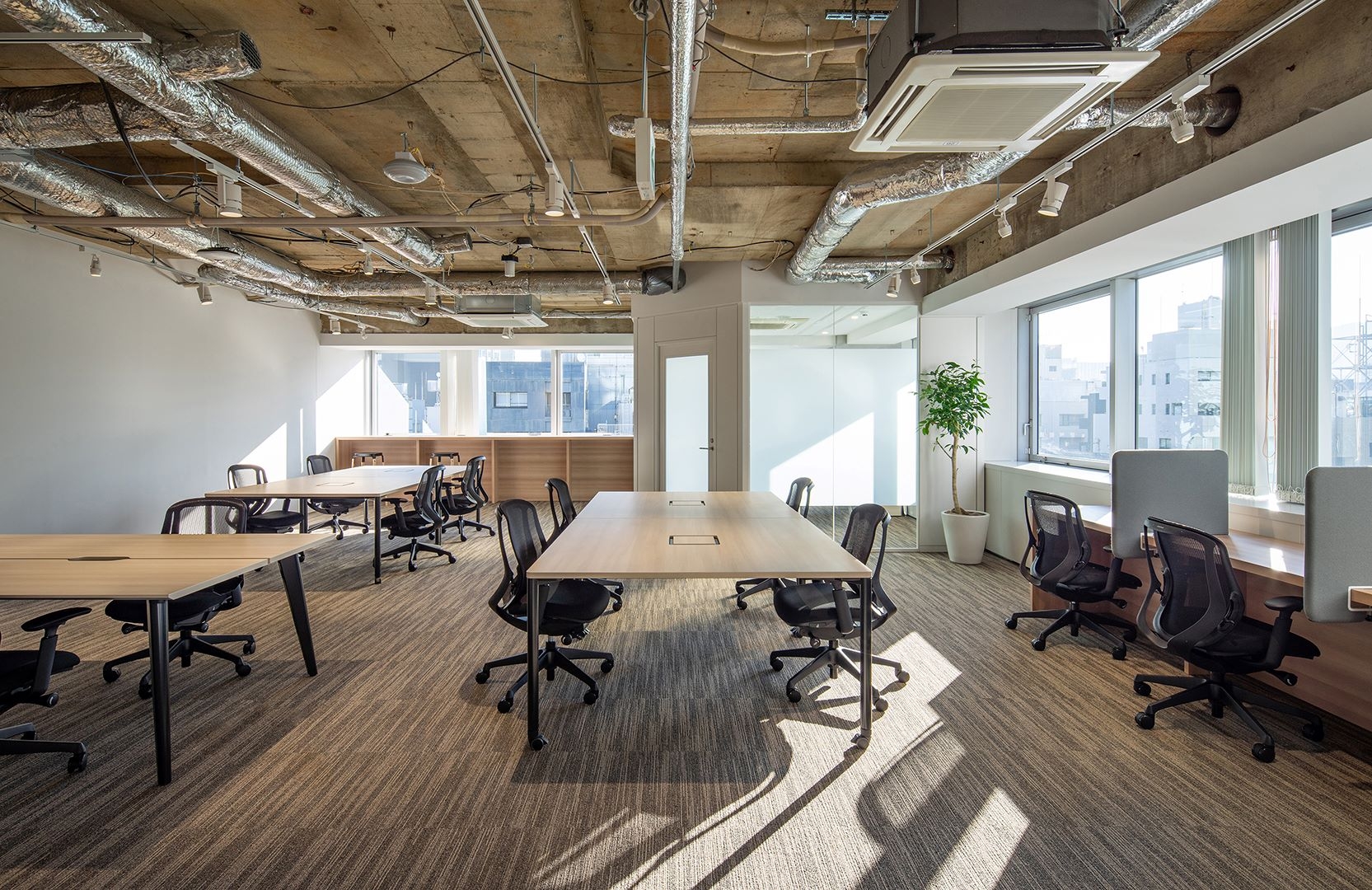 オフィスデザイン実績～多様な働き方と環境の変化に応えるための　“AGILE OFFICE”