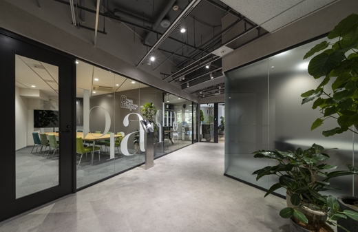 オフィスデザイン事例|働きたいと思えるオフィス。働き方の変革を促すクリエイティブな空間