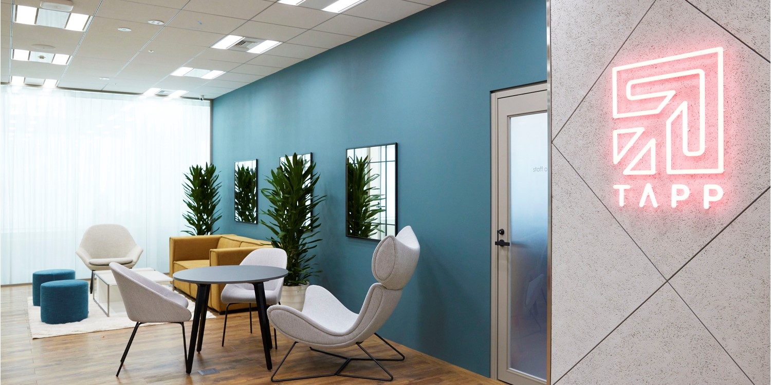 オフィスデザイン実績～上質な空間をお客様にも提供。遊び心を大切にしながらも、スタイリッシュに洗練されたオフィス