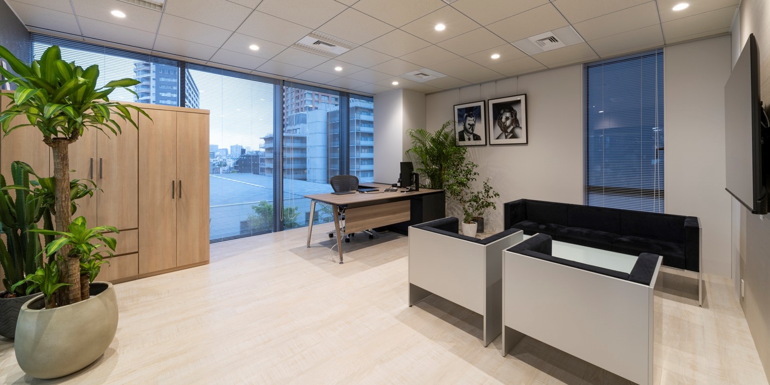オフィスデザイン実績～家のような居心地の良さをデザイン。グリーンを多用した開放的なオフィス