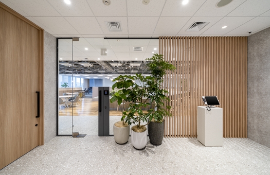 オフィスデザイン事例|働き方をアップデート。広がりと開放感のあるデザインを追及したオフィス