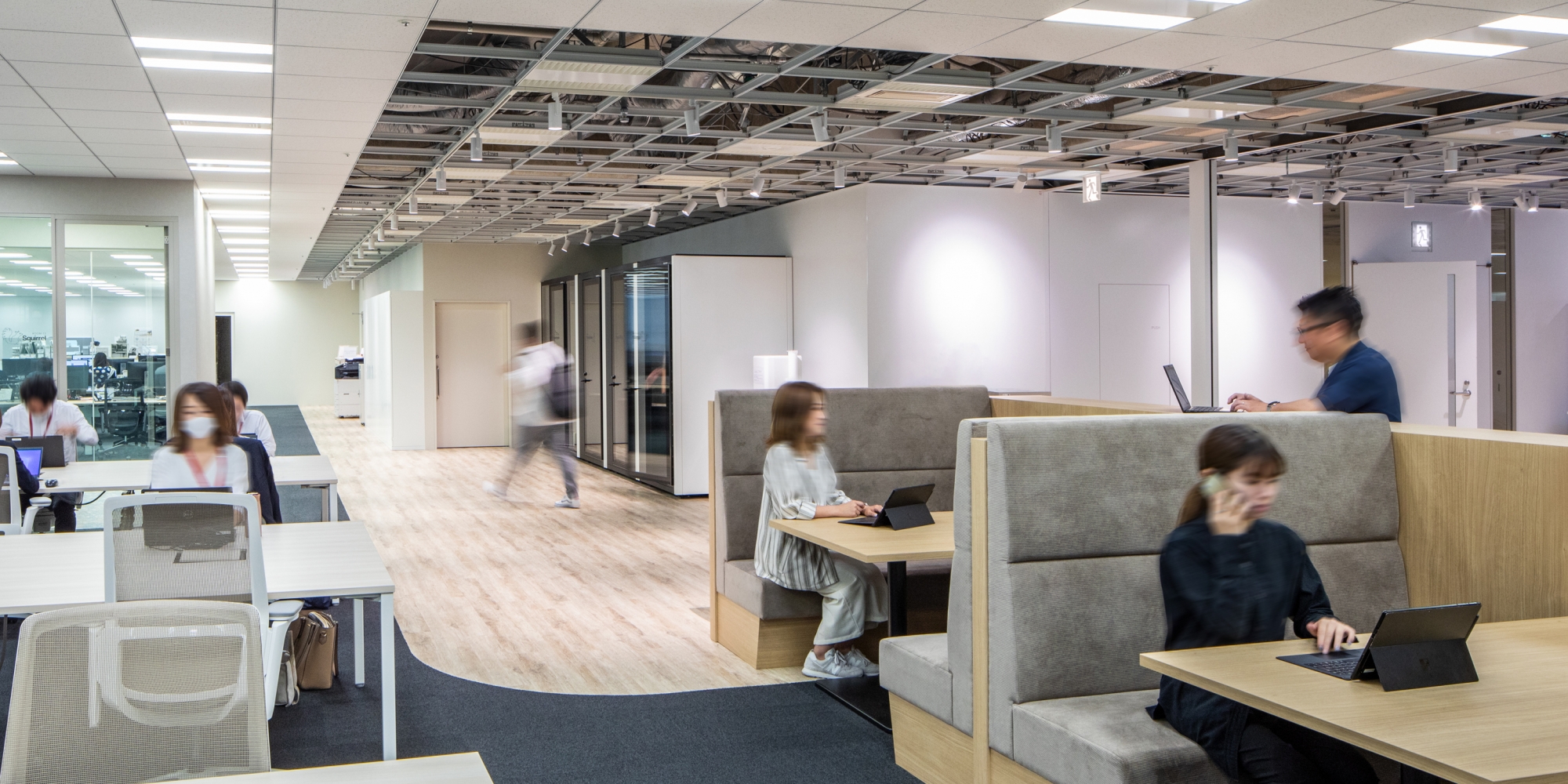 オフィスデザイン実績～働く場所を自由に選択。生産性と創造性を高め、コミュニケーションを活性化する「アイノバ」オフィス
