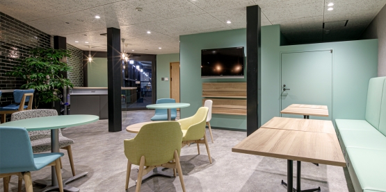 オフィスデザイン事例|未来につながる様々な働き方ができる食堂『VISTA』
