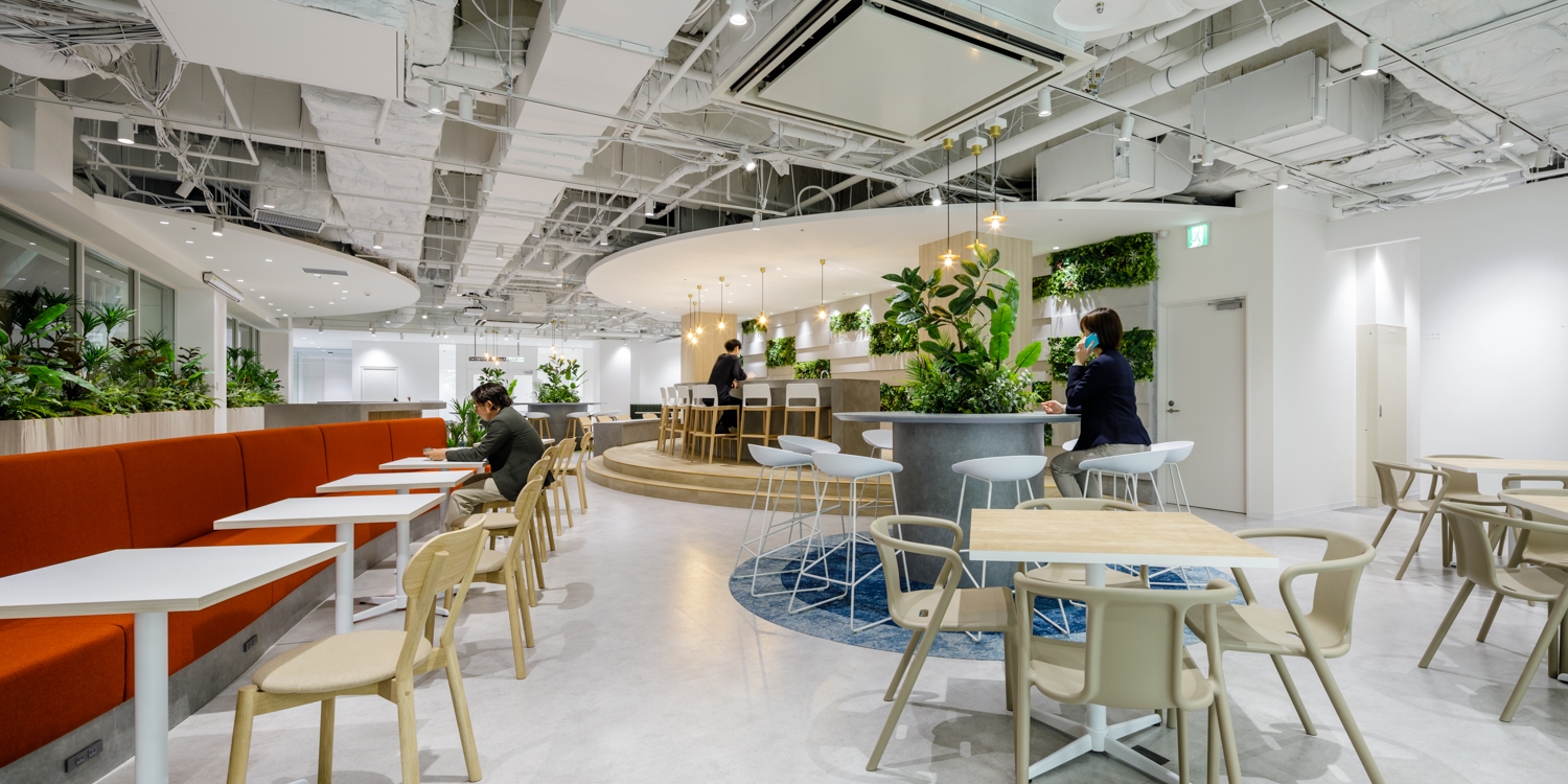 オフィスデザイン実績～福岡・中洲から新たな「Synergy」を。シンボルとなるコンタクトセンター